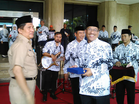 Pencarian PGRI Cengkareng - Persatuan Guru Republik Indonesia Cabang Cengkareng